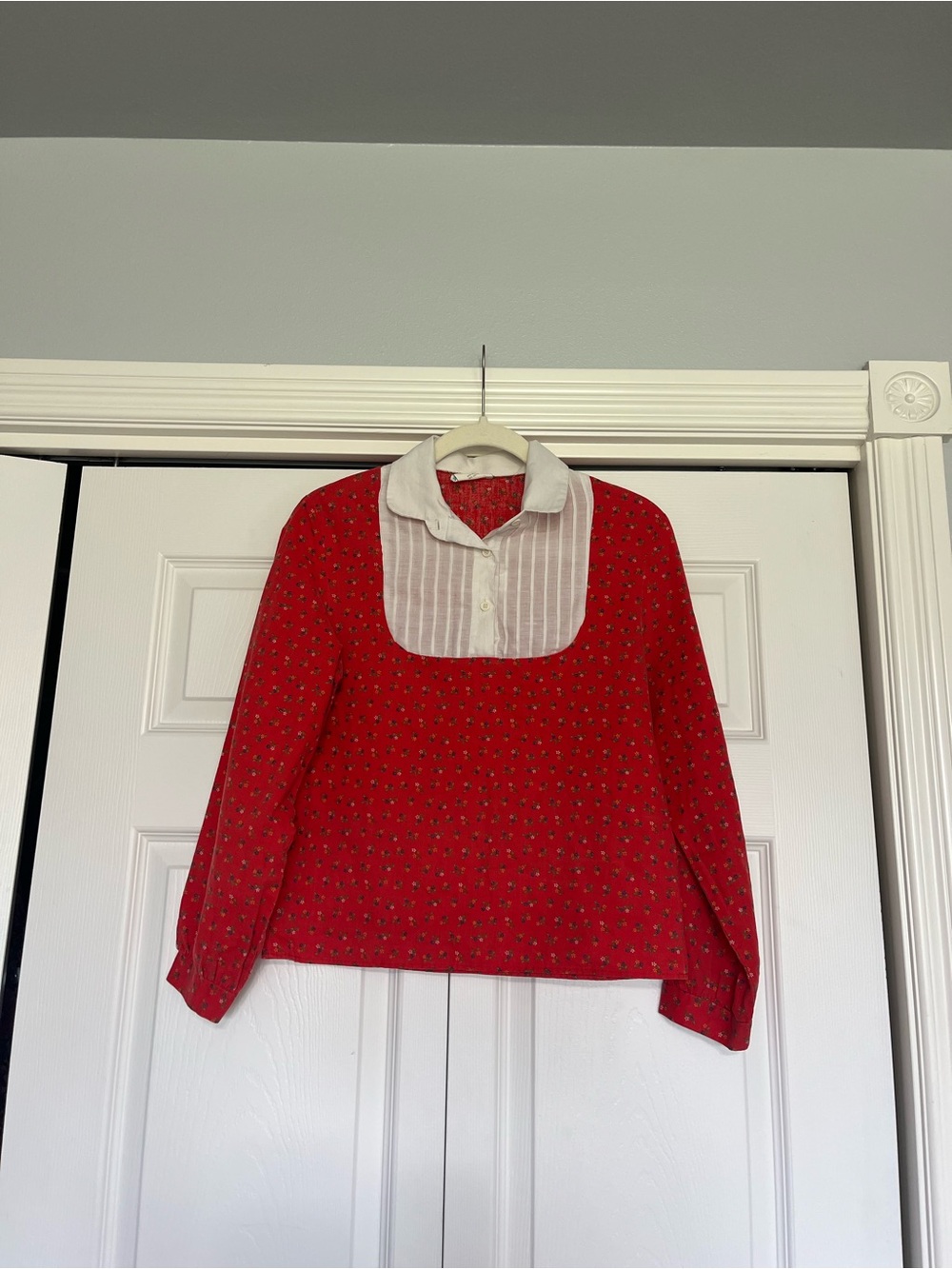 Vintage Red Floral Blouse with White Bib Collar